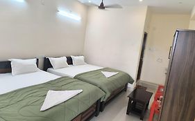 Hotel Vishnu Grand